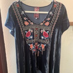 Johnny Was embroidered velvet tunic size M